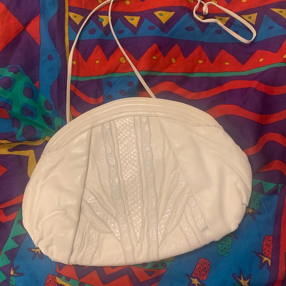 Late 70s Vintage White Patchwork Leather Shoulder bag by Venetto. Made in USA